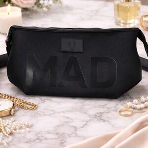 MAD RABBIT TATTOO LIMITED EDITION Toiletry Bag